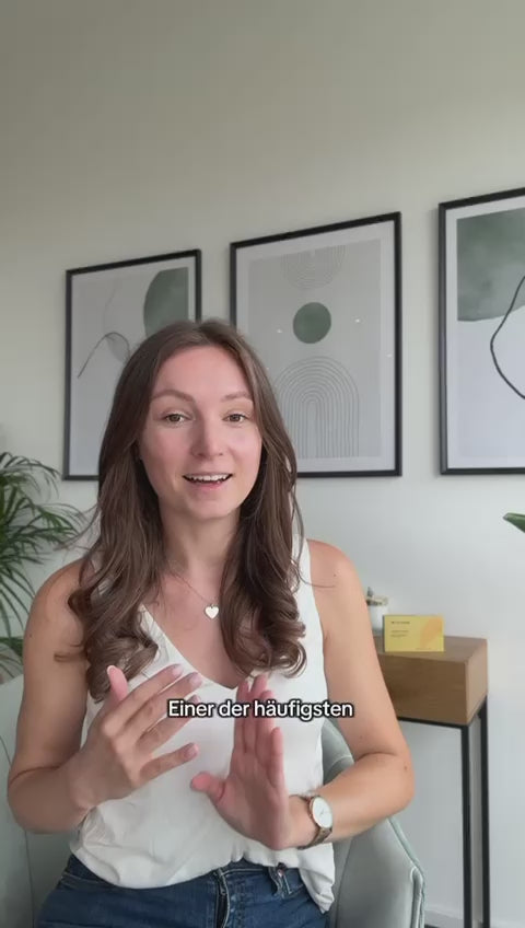 Video: Frau erklärt, wie der HomeVital Vitamin D-Check zu Hause funktioniert